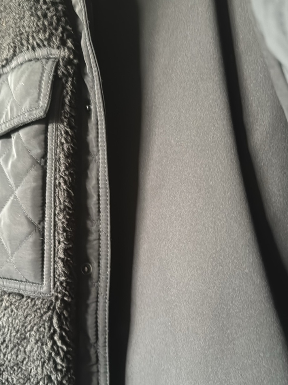 Womens Alo Jacket with Quilted Pockets - Picture 3 of 8